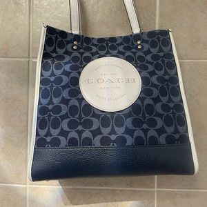 Like new coach purse